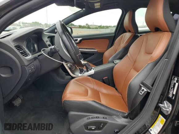 2015 Volvo S60 с VIN YV1902TL2F2368342, выставлен на аукционе Copart как лот 63053745 с пробегом 72 095 миль миль и Списание • Salvage title. История ставок и продаж доступна на DreamBid. Изображение 7.