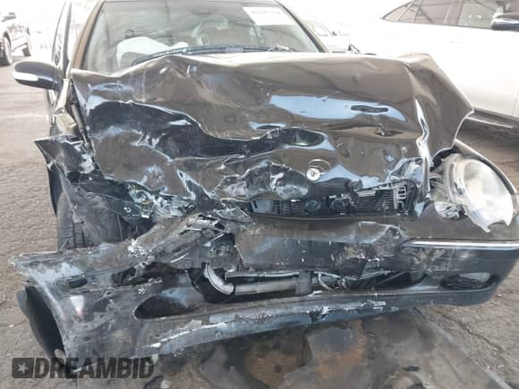 2004 Mercedes-Benz C 320 with VIN WDBRF64JX4F522423, listed as a IAAI auction lot 42287731 with Not provided miles and . Bid and sale history available at DreamBid. Image 6.