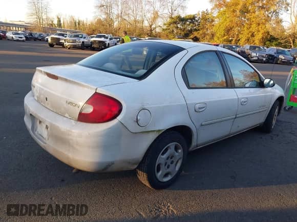 2000 Dodge Neon Highline с VIN 1B3ES46CXYD510774, выставлен на аукционе IAAI как лот 41332594 с пробегом 181 596 миль миль и . История ставок и продаж доступна на DreamBid. Изображение 4.