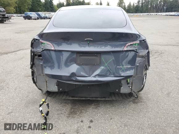 2020 Tesla Model Y Long Range with VIN 5YJYGDEE9LF019047, listed as a Copart auction lot 81783135 with 42,948 mi miles and Salvage title. Bid and sale history available at DreamBid. Image 6.
