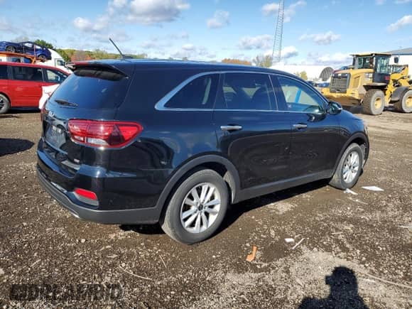 2019 Kia Sorento L с VIN 5XYPG4A36KG510408, выставлен на аукционе Copart как лот 81685235 с пробегом Не указан миль и Чистый • Clean title. История ставок и продаж доступна на DreamBid. Изображение 3.