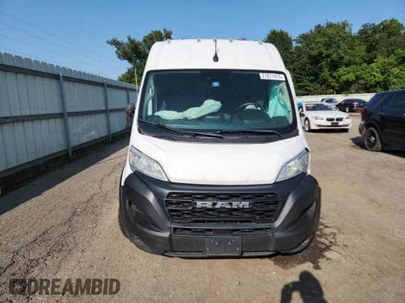 2023 Ram ProMaster Cargo z VIN 3C6MRVJG8PE507396, wystawiony jako Copart lot #71011415 z przebiegiem Nie podano mil oraz Szkoda całkowita • Salvage title. Historia ofert i sprzedaży dostępna na DreamBid. Obrazek 5.