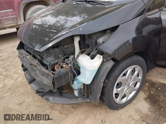 2011 Ford Fiesta SE with VIN 3FADP4EJ5BM159706, listed as a IAAI auction lot 43435650 with 161,895 mi miles and . Bid and sale history available at DreamBid. Image 13.