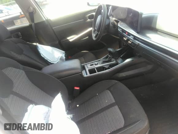 2024 Kia Sorento LX with VIN 5XYRG4JC7RG254721, listed as a IAAI auction lot 42967675 with 16,389 mi miles and . Bid and sale history available at DreamBid. Image 5.