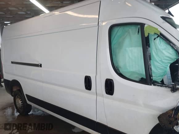 2024 Ram ProMaster Cargo Tradesman с VIN 3C6LRVDGXRE141256, выставлен на аукционе IAAI как лот 42909754 с пробегом 22 321 миль миль и . История ставок и продаж доступна на DreamBid. Изображение 12.