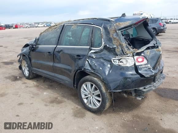 2011 Volkswagen Tiguan S with VIN WVGAV7AX4BW506582, listed as a IAAI auction lot 42080965 with Not provided miles and . Bid and sale history available at DreamBid. Image 3.