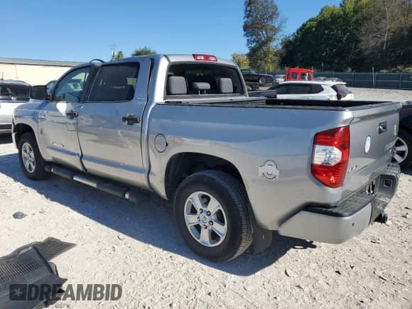 2016 Toyota Tundra SR5 с VIN 5TFDW5F1XGX531723, выставлен на аукционе Copart как лот 86314985 с пробегом 110 673 миль миль и Списание • Salvage title. История ставок и продаж доступна на DreamBid. Изображение 2.