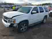 2009 Chevrolet Tahoe 1LT z VIN 1GNEC23359R233645, wystawiony jako IAAI lot #41541396 z przebiegiem 201 830 mil mil oraz . Historia ofert i sprzedaży dostępna na DreamBid. Obrazek 2.