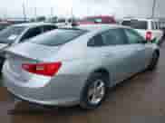 2021 Chevrolet Malibu LS z VIN 1G1ZC5ST0MF038195, wystawiony jako IAAI lot #42643730 z przebiegiem 74 247 mil mil oraz . Historia ofert i sprzedaży dostępna na DreamBid. Obrazek 4.