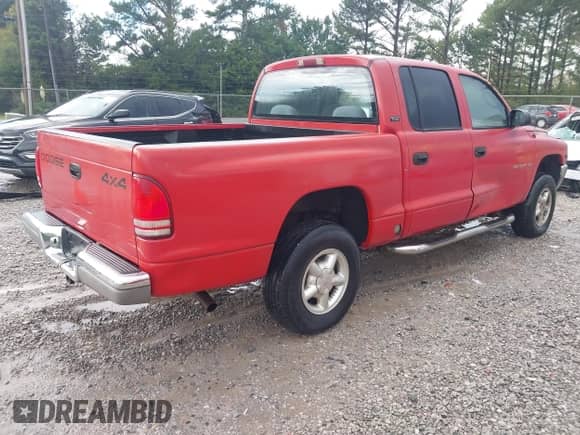 2000 Dodge Dakota с VIN 1B7GG2AX3YS662091, выставлен на аукционе IAAI как лот 43312181 с пробегом 143 617 миль миль и . История ставок и продаж доступна на DreamBid. Изображение 4.