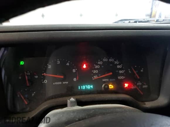 2005 Jeep Wrangler X z VIN 1J4FA39S35P319141, wystawiony jako Copart lot #68157185 z przebiegiem 113 704 mil mil oraz Czysty tytuł • Clean title. Historia ofert i sprzedaży dostępna na DreamBid. Obrazek 9.