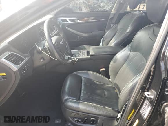 2015 Hyundai Genesis 3.8L с VIN KMHGN4JE3FU045187, выставлен на аукционе Copart как лот 67523845 с пробегом 102 378 миль миль и Списание • Salvage title. История ставок и продаж доступна на DreamBid. Изображение 7.