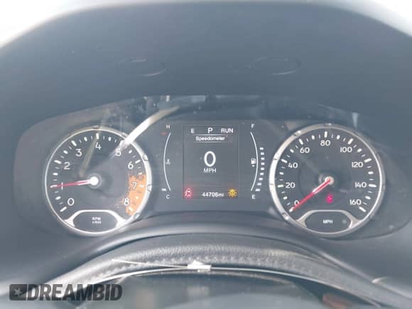 2018 Jeep Renegade Latitude with VIN ZACCJABB2JPJ27064, listed as a IAAI auction lot 42952232 with 44,706 mi miles and . Bid and sale history available at DreamBid. Image 7.