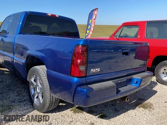 2004 Chevrolet Silverado SS с VIN 2GCEK19N041303732, выставлен на аукционе Copart как лот 74617474 с пробегом 200 072 миль миль и Чистый • Clean title. История ставок и продаж доступна на DreamBid. Изображение 3.