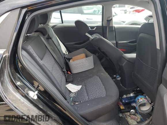 2018 Hyundai Ioniq SEL z VIN KMHC75LC2JU061545, wystawiony jako Copart lot #68089215 z przebiegiem 144 853 mil mil oraz Szkoda całkowita • Salvage title. Historia ofert i sprzedaży dostępna na DreamBid. Obrazek 10.