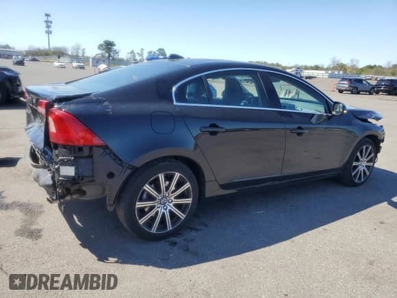 2018 Volvo S60 Inscription Platinum с VIN LYV402TM4JB172922, выставлен на аукционе Copart как лот 54655585 с пробегом 38 002 миль миль и Списание • Salvage title. История ставок и продаж доступна на DreamBid. Изображение 3.
