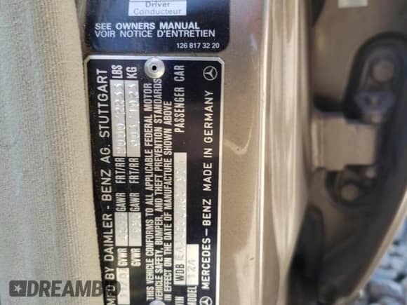 1988 Mercedes-Benz 300 E z VIN WDBEA30D0JA625371, wystawiony jako Copart lot #65879275 z przebiegiem 64 811 mil mil oraz Czysty tytuł • Clean title. Historia ofert i sprzedaży dostępna na DreamBid. Obrazek 12.