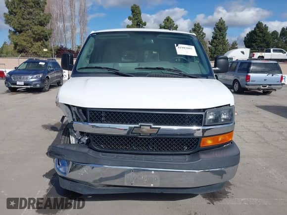 2017 Chevrolet Express Passenger LT с VIN 1GAZGPFF0H1281755, выставлен на аукционе IAAI как лот 41983081 с пробегом 63 194 миль миль и . История ставок и продаж доступна на DreamBid. Изображение 12.