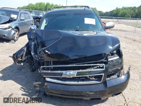 2009 Chevrolet Avalanche LTZ z VIN 3GNFK32029G183386, wystawiony jako IAAI lot #42158590 z przebiegiem 307 685 mil mil oraz . Historia ofert i sprzedaży dostępna na DreamBid. Obrazek 13.