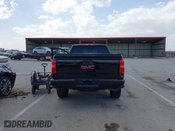 2015 GMC Sierra 1500 with VIN 1GTR1TEC8FZ344320, listed as a IAAI auction lot 41830702 with 152,096 mi miles and . Bid and sale history available at DreamBid. Image 16.