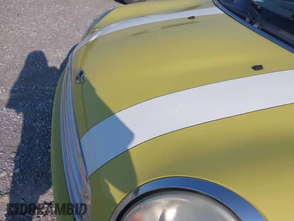 2010 MINI Hardtop with VIN WMWMF3C50ATZ63602, listed as a IAAI auction lot 42577007 with 121,843 mi miles and . Bid and sale history available at DreamBid. Image 10.