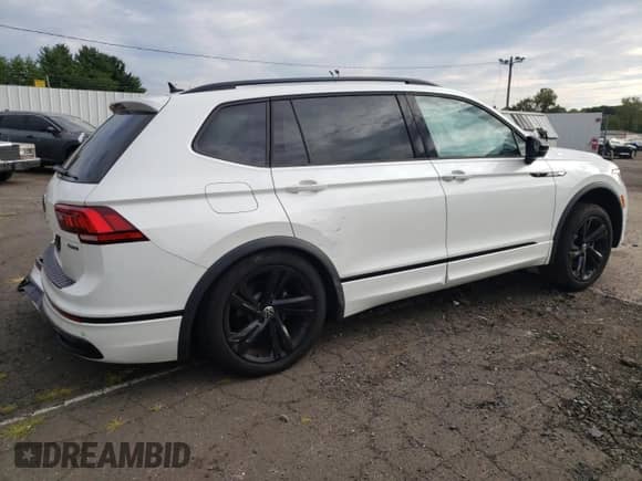 2024 Volkswagen Tiguan SE R-Line Black с VIN 3VV8B7AX6RM073953, выставлен на аукционе Copart как лот 70685835 с пробегом 11 419 миль миль и Списание • Salvage title. История ставок и продаж доступна на DreamBid. Изображение 3.