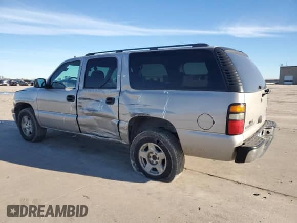 2006 Chevrolet Suburban LS с VIN 1GNEC16ZX6J138146, выставлен на аукционе Copart как лот 88473235 с пробегом 198 342 миль миль и Списание • Salvage title. История ставок и продаж доступна на DreamBid. Изображение 2.