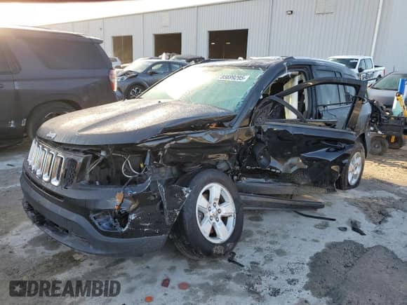 2014 Jeep Compass Sport with VIN 1C4NJCBA2ED507850, listed as a Copart auction lot 85699295 with 104,728 mi miles and Non repairable. Bid and sale history available at DreamBid. Image 1.