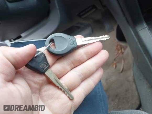 2003 Nissan Frontier XE z VIN 1N6DD26T03C452338, wystawiony jako IAAI lot #43577152 z przebiegiem 124 015 mil mil oraz . Historia ofert i sprzedaży dostępna na DreamBid. Obrazek 11.