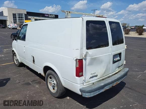 2004 Chevrolet Astro Cargo с VIN 1GCDM19X94B114357, выставлен на аукционе IAAI как лот 42239869 с пробегом Не указан миль и . История ставок и продаж доступна на DreamBid. Изображение 1.