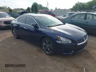 2014 Nissan Maxima SV z VIN 1N4AA5AP6EC499845, wystawiony jako IAAI lot #42824130 z przebiegiem 103 895 mil mil oraz . Historia ofert i sprzedaży dostępna na DreamBid. Obrazek 1.