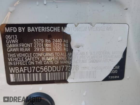 2013 BMW 5 Series 535i xDrive с VIN WBAFU7C56DDU77378, выставлен на аукционе IAAI как лот 43014182 с пробегом Не указан миль и . История ставок и продаж доступна на DreamBid. Изображение 9.