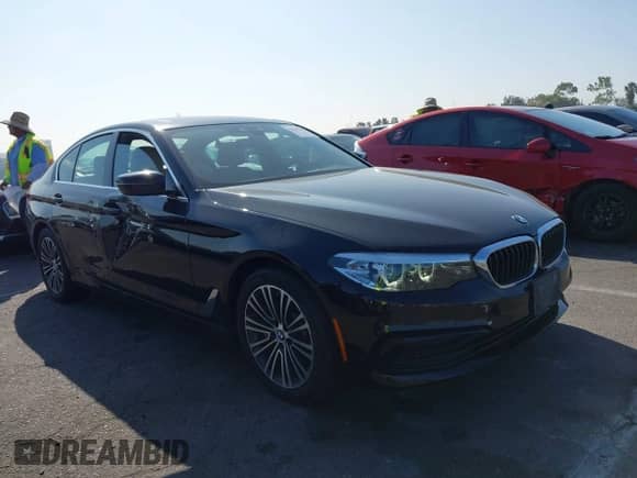 2019 BMW 5 Series 530i with VIN WBAJA5C58KWW09274, listed as a IAAI auction lot 43227065 with 97,443 mi miles and . Bid and sale history available at DreamBid. Image 1.