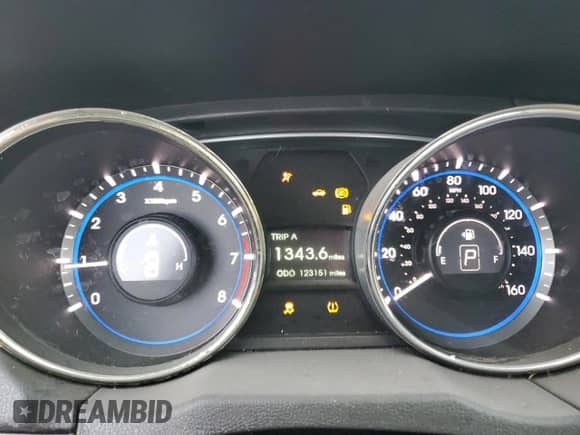 2011 Hyundai Sonata GLS z VIN 5NPEB4AC4BH160940, wystawiony jako Copart lot #57378584 z przebiegiem 123 151 mil mil oraz Szkoda całkowita • Salvage title. Historia ofert i sprzedaży dostępna na DreamBid. Obrazek 9.