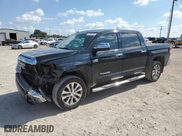 2017 Toyota Tundra Limited с VIN 5TFHW5F13HX618933, выставлен на аукционе Copart как лот 82384435 с пробегом 122 885 миль миль и Списание • Salvage title. История ставок и продаж доступна на DreamBid. Изображение 1.
