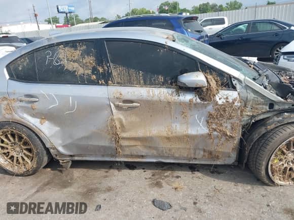 2018 Subaru WRX STI с VIN JF1VA2N66J9828620, выставлен на аукционе IAAI как лот 42164521 с пробегом 105 503 миль миль и . История ставок и продаж доступна на DreamBid. Изображение 13.