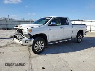 2014 Toyota Tundra Limited z VIN 5TFBW5F19EX359088, wystawiony jako Copart lot #83289444 z przebiegiem 136 964 mil mil oraz Szkoda całkowita • Salvage title. Historia ofert i sprzedaży dostępna na DreamBid. Obrazek 1.