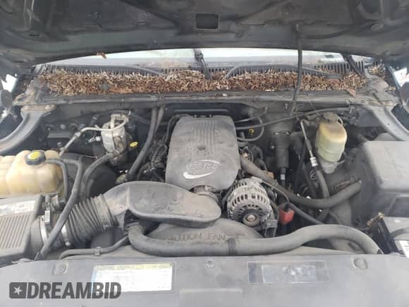 2001 Chevrolet Silverado 2500HD LS с VIN 1GCHC23UX1F116518, выставлен на аукционе Copart как лот 43960535 с пробегом 357 643 миль миль и Чистый • Clean title. История ставок и продаж доступна на DreamBid. Изображение 13.