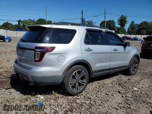 2014 Ford Explorer Sport с VIN 1FM5K8GTXEGA40630, выставлен на аукционе Copart как лот 69892825 с пробегом 104 793 миль миль и Списание • Salvage title. История ставок и продаж доступна на DreamBid. Изображение 3.