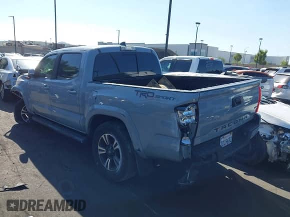2019 Toyota Tacoma SR5 с VIN 3TMAZ5CN7KM086311, выставлен на аукционе IAAI как лот 43131255 с пробегом 33 027 миль миль и . История ставок и продаж доступна на DreamBid. Изображение 3.