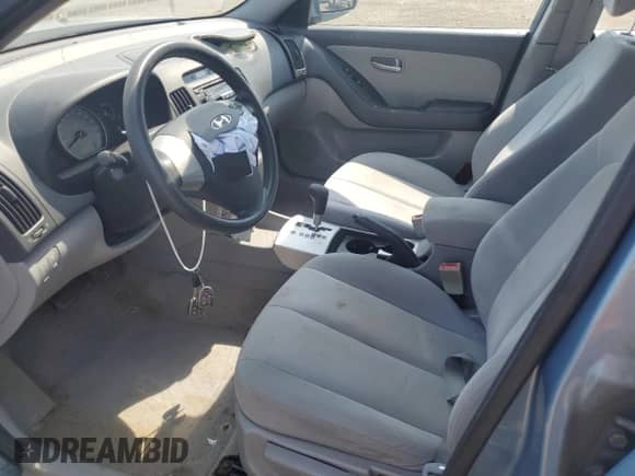 2008 Hyundai Elantra GLS с VIN KMHDU45D88U291971, выставлен на аукционе Copart как лот 64362045 с пробегом Не указан миль и Списание • Salvage title. История ставок и продаж доступна на DreamBid. Изображение 7.