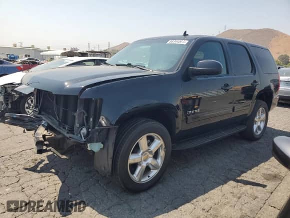 2011 Chevrolet Tahoe LS z VIN 1GNSCAE00BR186112, wystawiony jako Copart lot #68344505 z przebiegiem 98 576 mil mil oraz Szkoda całkowita • Salvage title. Historia ofert i sprzedaży dostępna na DreamBid. Obrazek 1.