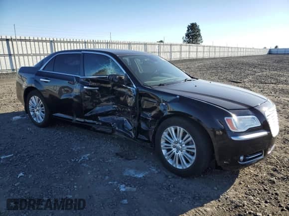 2013 Chrysler 300 Luxury Series с VIN 2C3CCASG8DH591205, выставлен на аукционе Copart как лот 42554345 с пробегом 101 789 миль миль и Списание • Salvage title. История ставок и продаж доступна на DreamBid. Изображение 4.