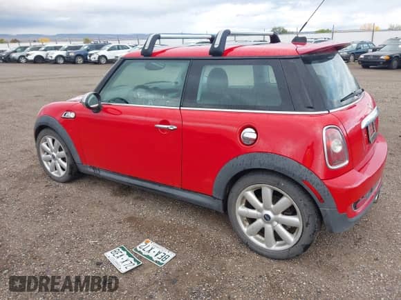 2008 MINI Hardtop S с VIN WMWMF73598TT93830, выставлен на аукционе IAAI как лот 43421831 с пробегом 108 850 миль миль и . История ставок и продаж доступна на DreamBid. Изображение 3.