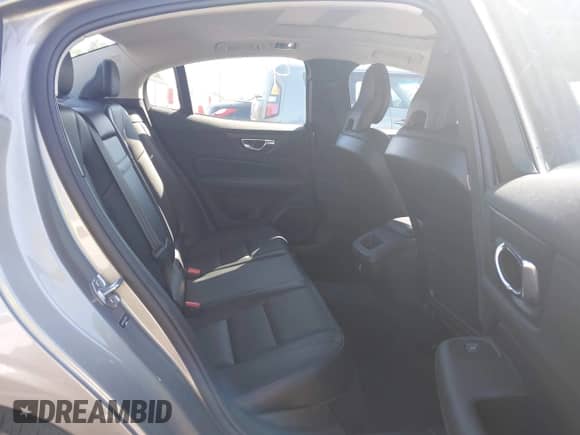 2020 Volvo S60 Momentum с VIN 7JR102FK6LG045420, выставлен на аукционе IAAI как лот 43159087 с пробегом 92 652 миль миль и . История ставок и продаж доступна на DreamBid. Изображение 8.