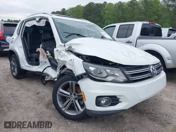 2017 Volkswagen Tiguan Sport с VIN WVGUV7AX3HK029964, выставлен на аукционе IAAI как лот 42038231 с пробегом 47 473 миль миль и . История ставок и продаж доступна на DreamBid. Изображение 1.