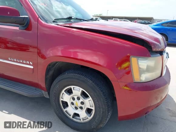 2010 Chevrolet Suburban LT z VIN 1GNUCJE03AR267838, wystawiony jako IAAI lot #42535623 z przebiegiem 265 769 mil mil oraz . Historia ofert i sprzedaży dostępna na DreamBid. Obrazek 18.