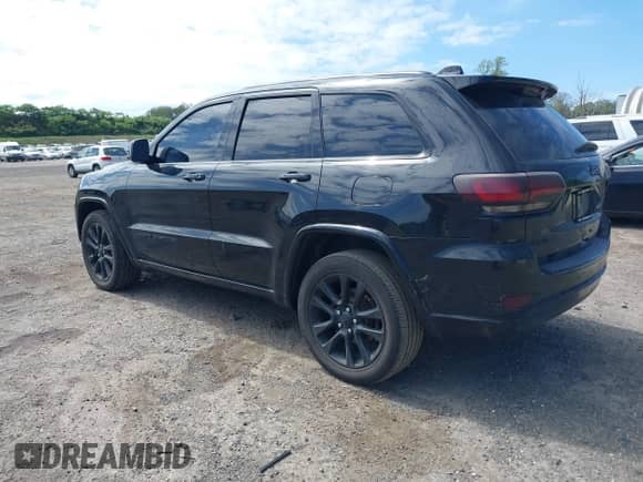 2018 Jeep Grand Cherokee Upland z VIN 1C4RJFAGXJC263843, wystawiony jako IAAI lot #43017495 z przebiegiem 142 416 mil mil oraz . Historia ofert i sprzedaży dostępna na DreamBid. Obrazek 3.