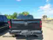 2019 Ram 1500 Big Horn z VIN 1C6RRFFG7KN733261, wystawiony jako IAAI lot #43080078 z przebiegiem 66 507 mil mil oraz . Historia ofert i sprzedaży dostępna na DreamBid. Obrazek 16.