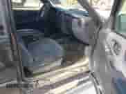 2000 Chevrolet Blazer LS с VIN 1GNCT18W1YK112722, выставлен на аукционе IAAI как лот 41758275 с пробегом 157 730 миль миль и . История ставок и продаж доступна на DreamBid. Изображение 5.